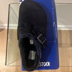 NWT BIRKENSTOCK BOSTON VL/Shearling … color midnight ….